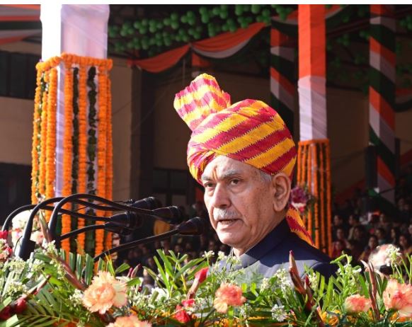 'यह सुनिश्चित करना सामूहिक जिम्मेदारी है कि विभाजनकारी ताकतों से युवाओं के सपनों में बाधा न आए: एलजी सिन्हा | '